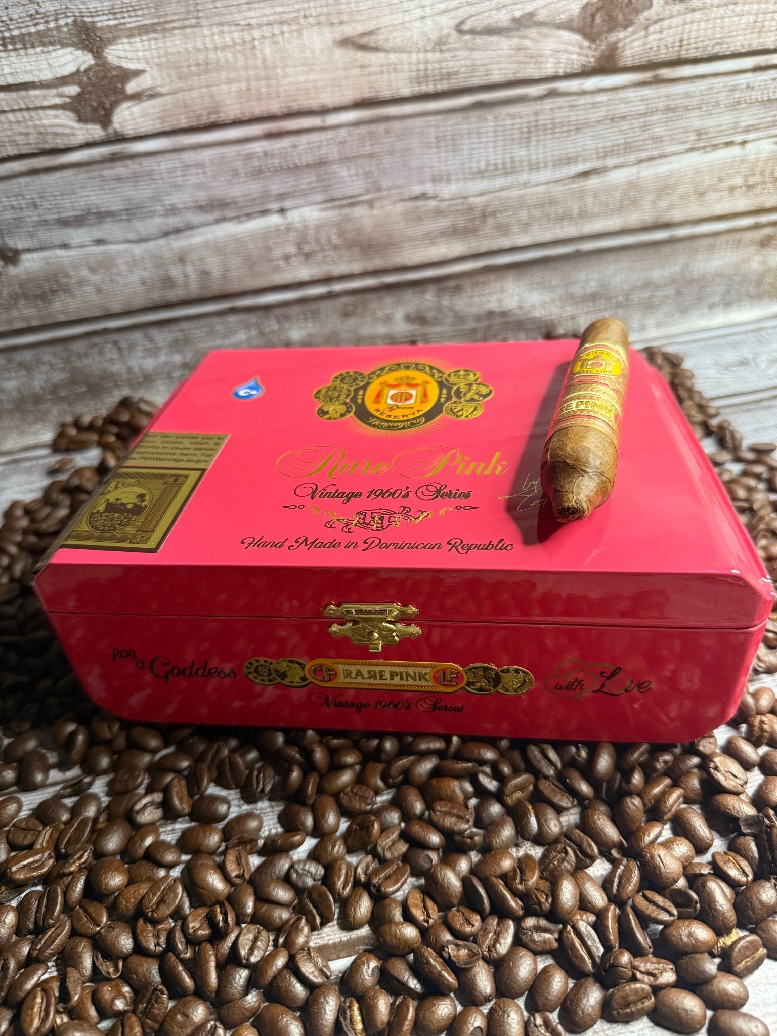 Box of Arturo Fuente Rare Pink Short Story - Cigar 30
