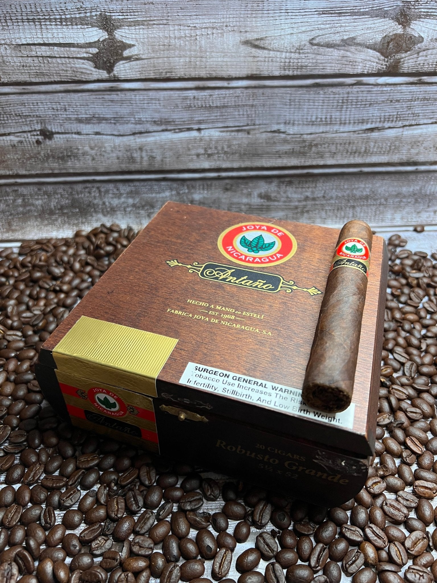 Joya De Nicaragua Antano 1970 Robusto - Cigar 30