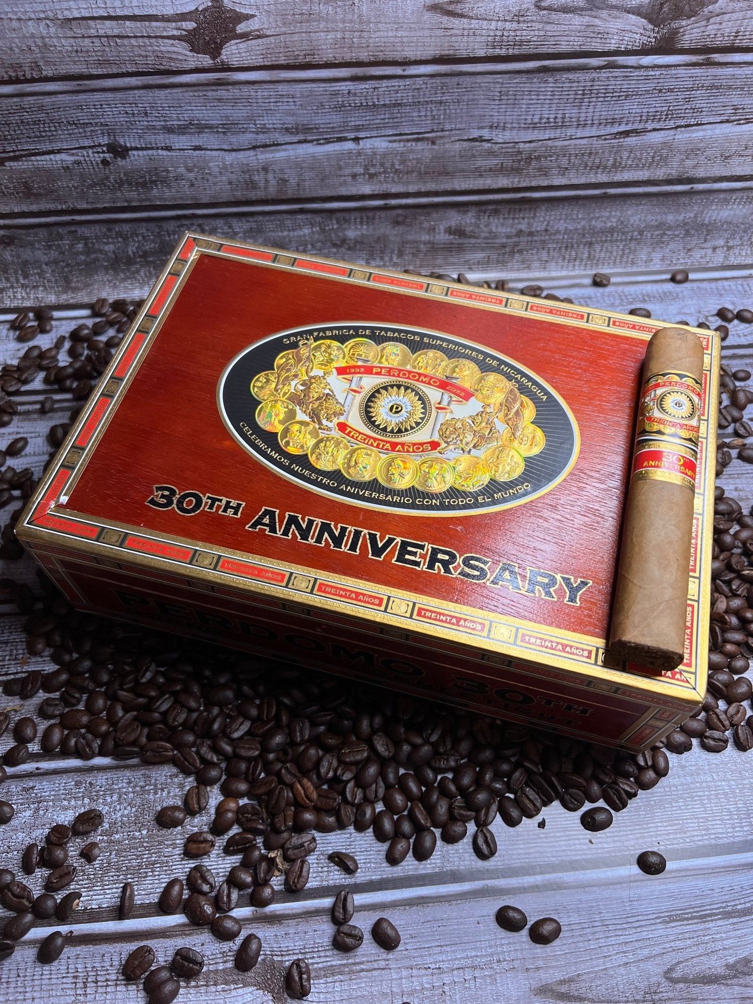 Perdomo 30th Anniversary Connecticut Gordo - Cigar 30