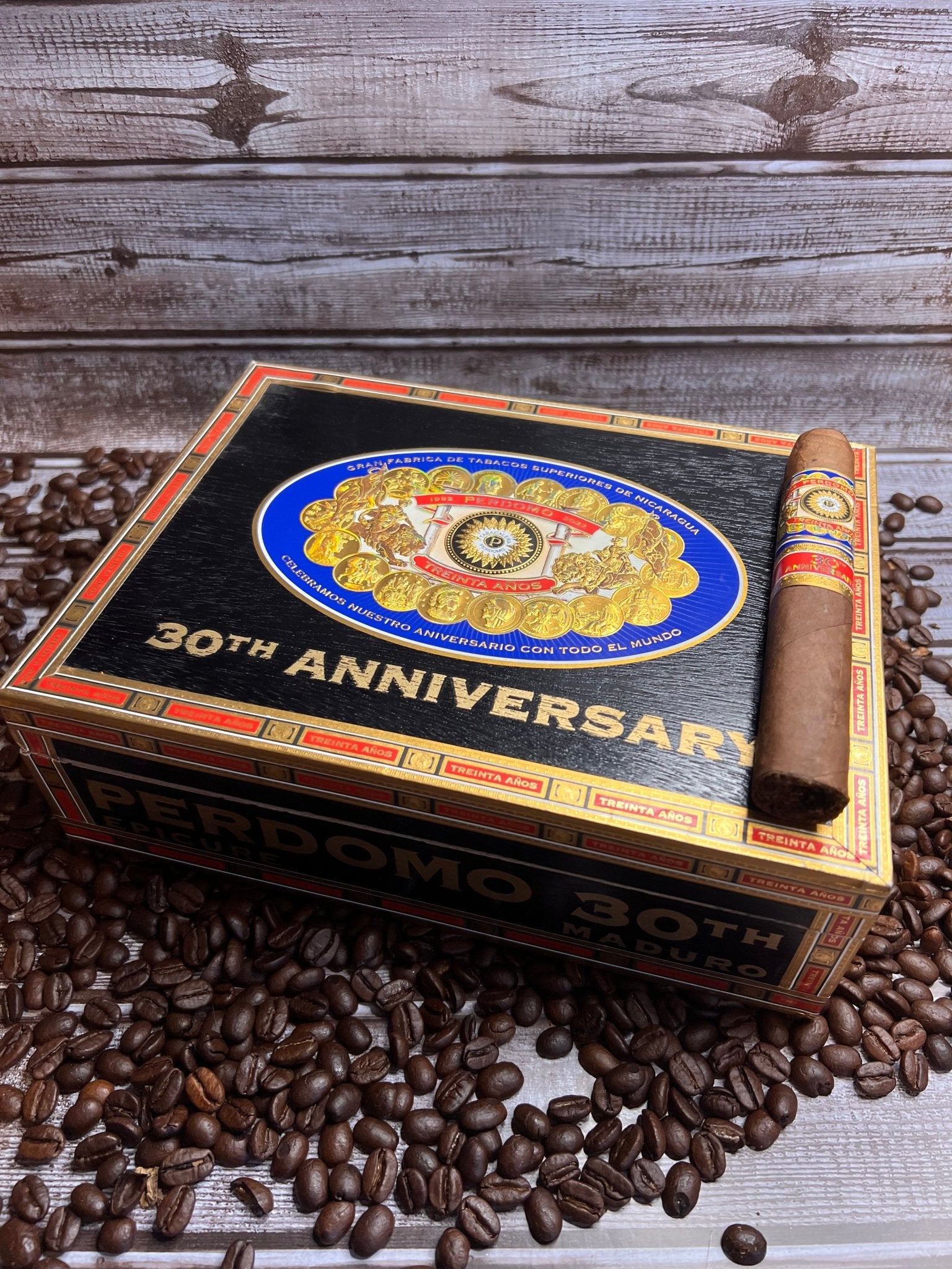 Perdomo 30th Anniversary Maduro Epicure - Cigar 30