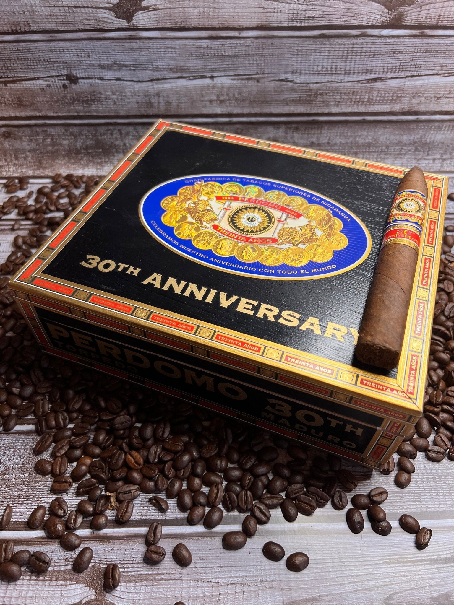Perdomo 30th Anniversary Maduro Torpedo - Cigar 30