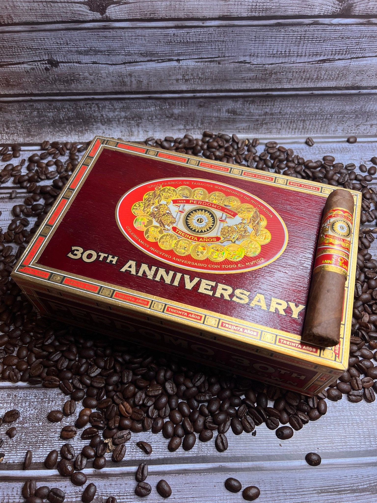 Perdomo 30th Anniversary Sun Grown Robusto - Cigar 30