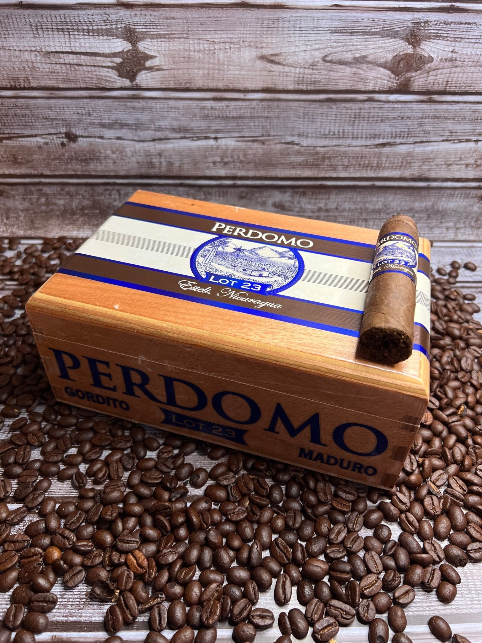 Perdomo Lot 23 Maduro Gordito - Cigar 30