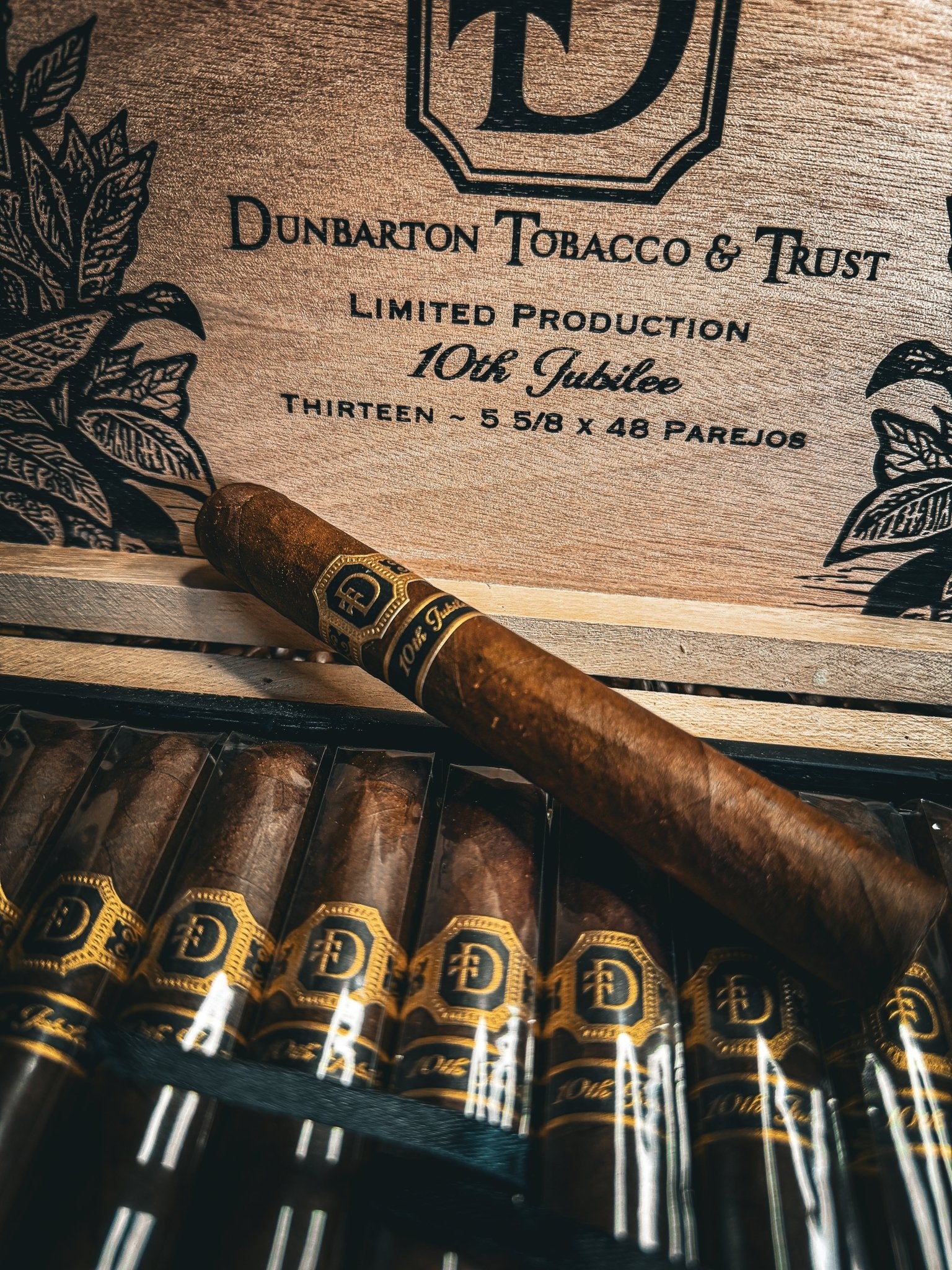 Dunbarton Tobacco & Trust 10th Jubilee Corona Gorda - Cigar 30