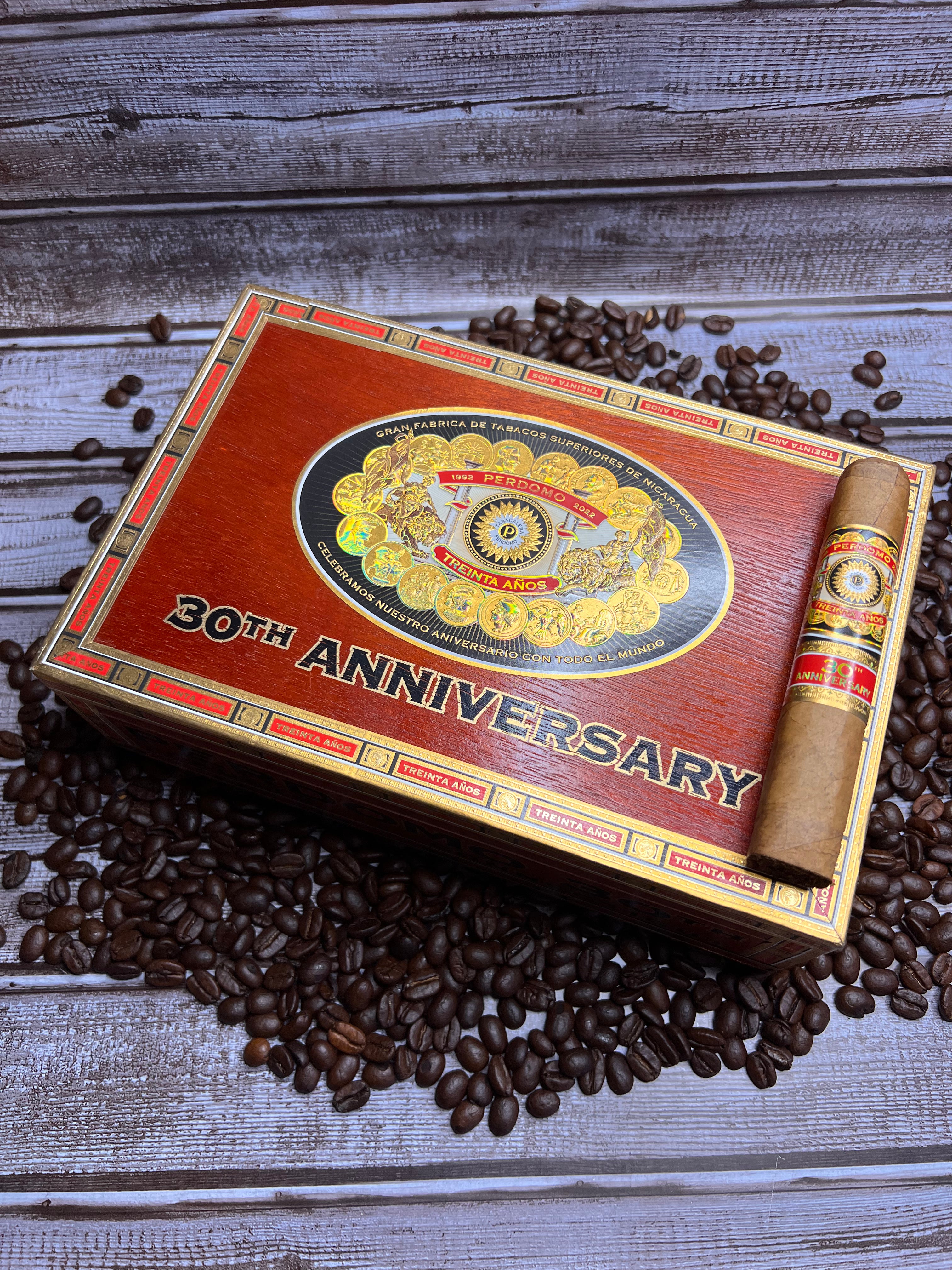 Perdomo 30th Anniversary Connecticut Robusto