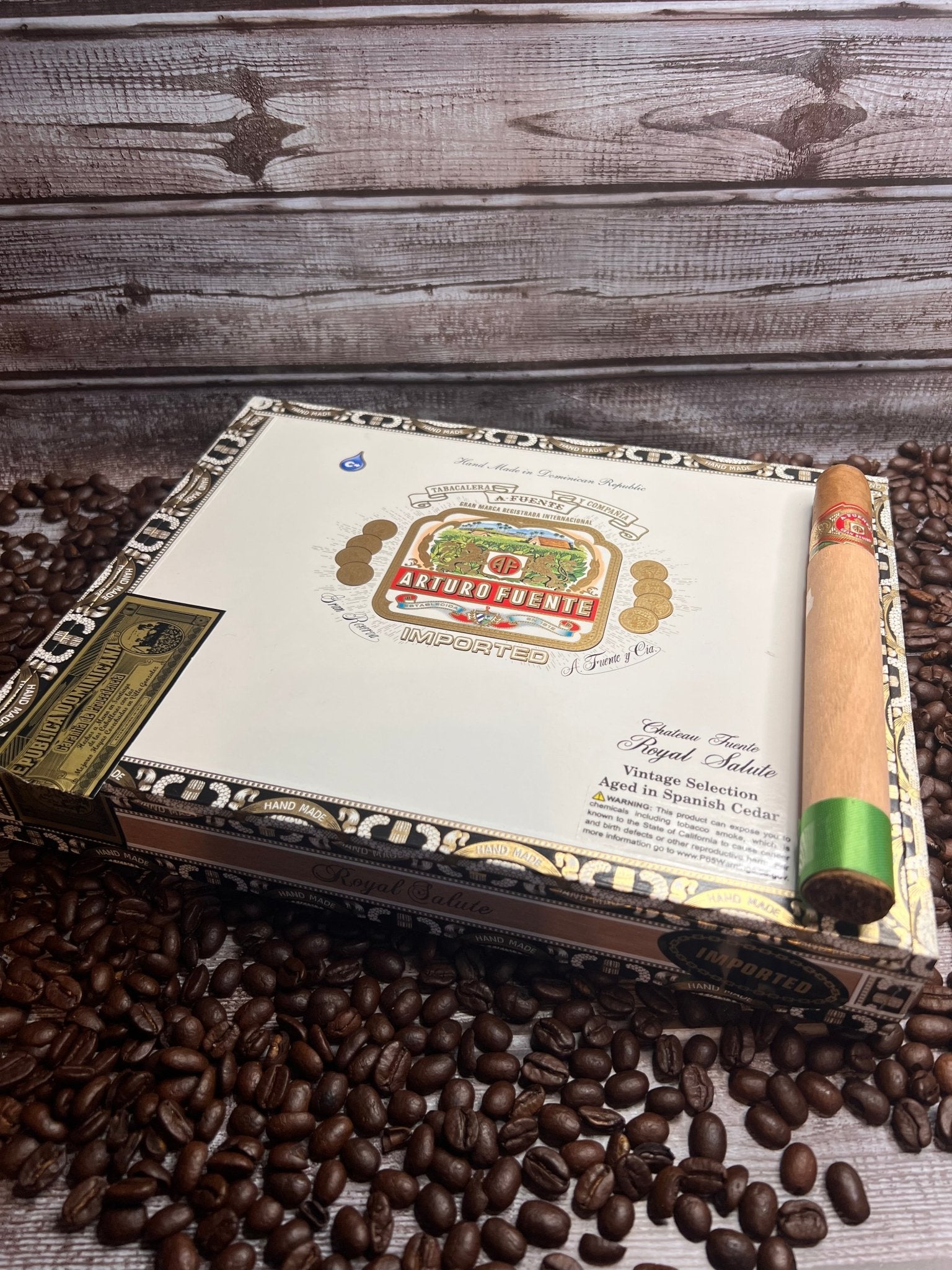 Arturo Fuente Natural Chateau Fuente Royal Salute - Cigar 30