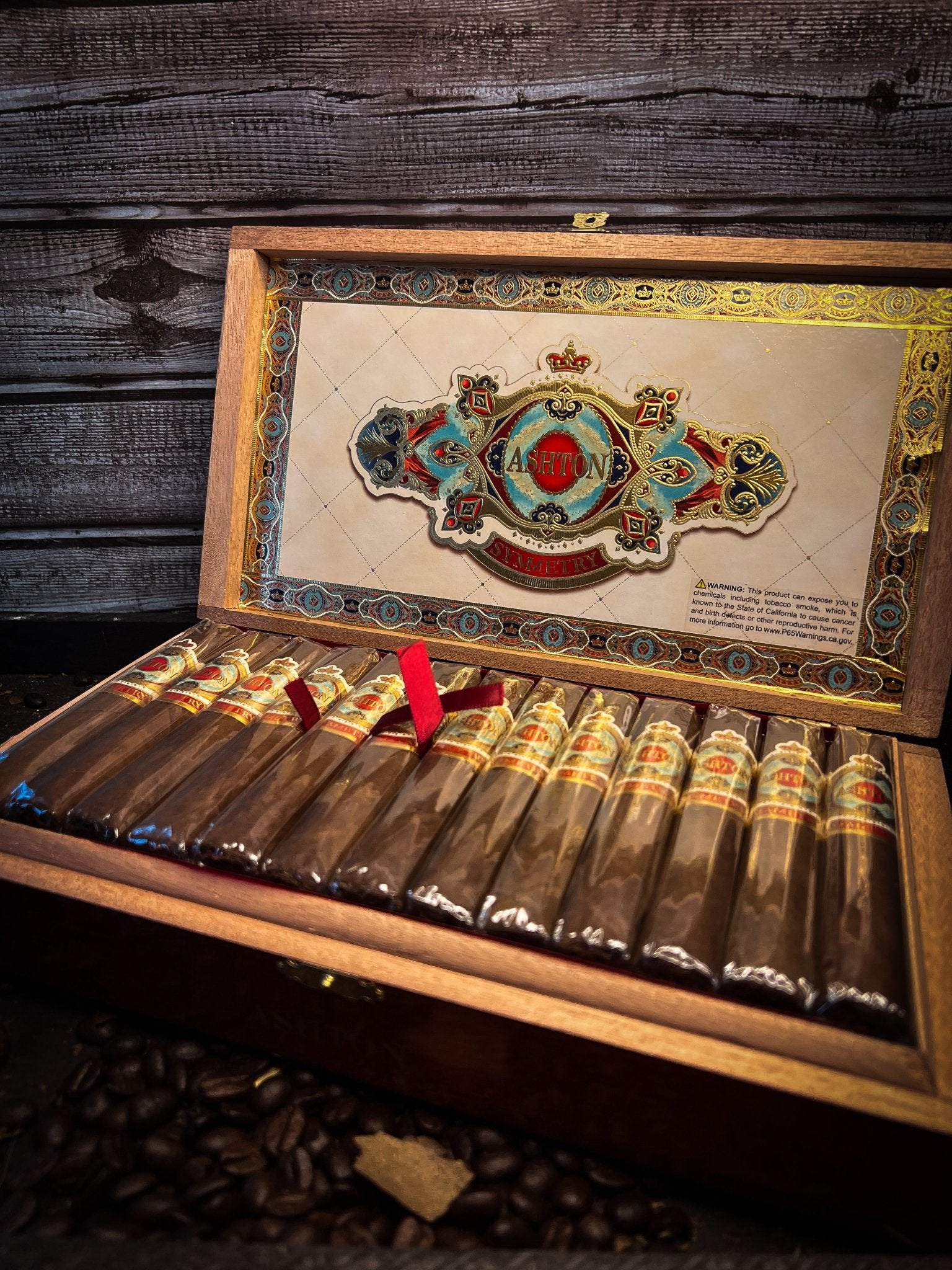 Box of Ashton Symmetry Robusto - Cigar 30