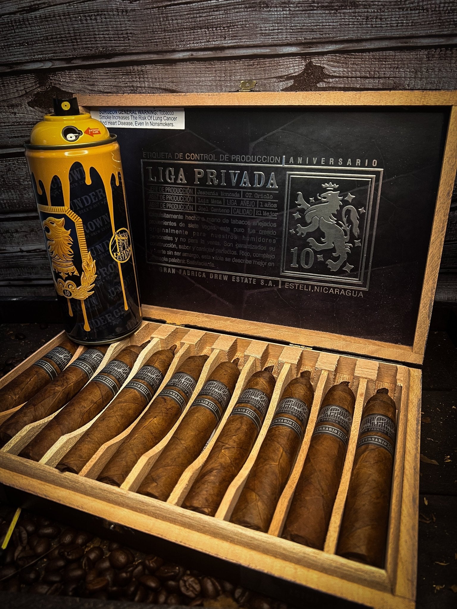 Box of Liga Privada Aniversario 10 Robustos with Drew Estate Paint Can Lighter - Cigar 30