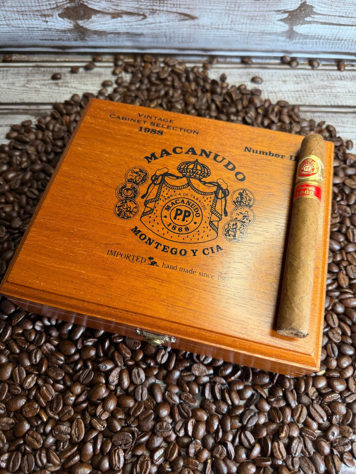 Macanudo Vintage 1988 Number III - Cigar 30