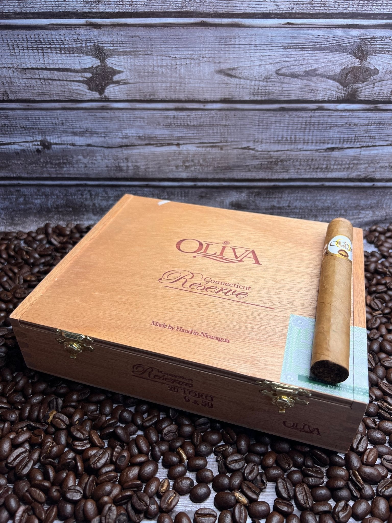 Oliva Connecticut Reserve Toro - Cigar 30
