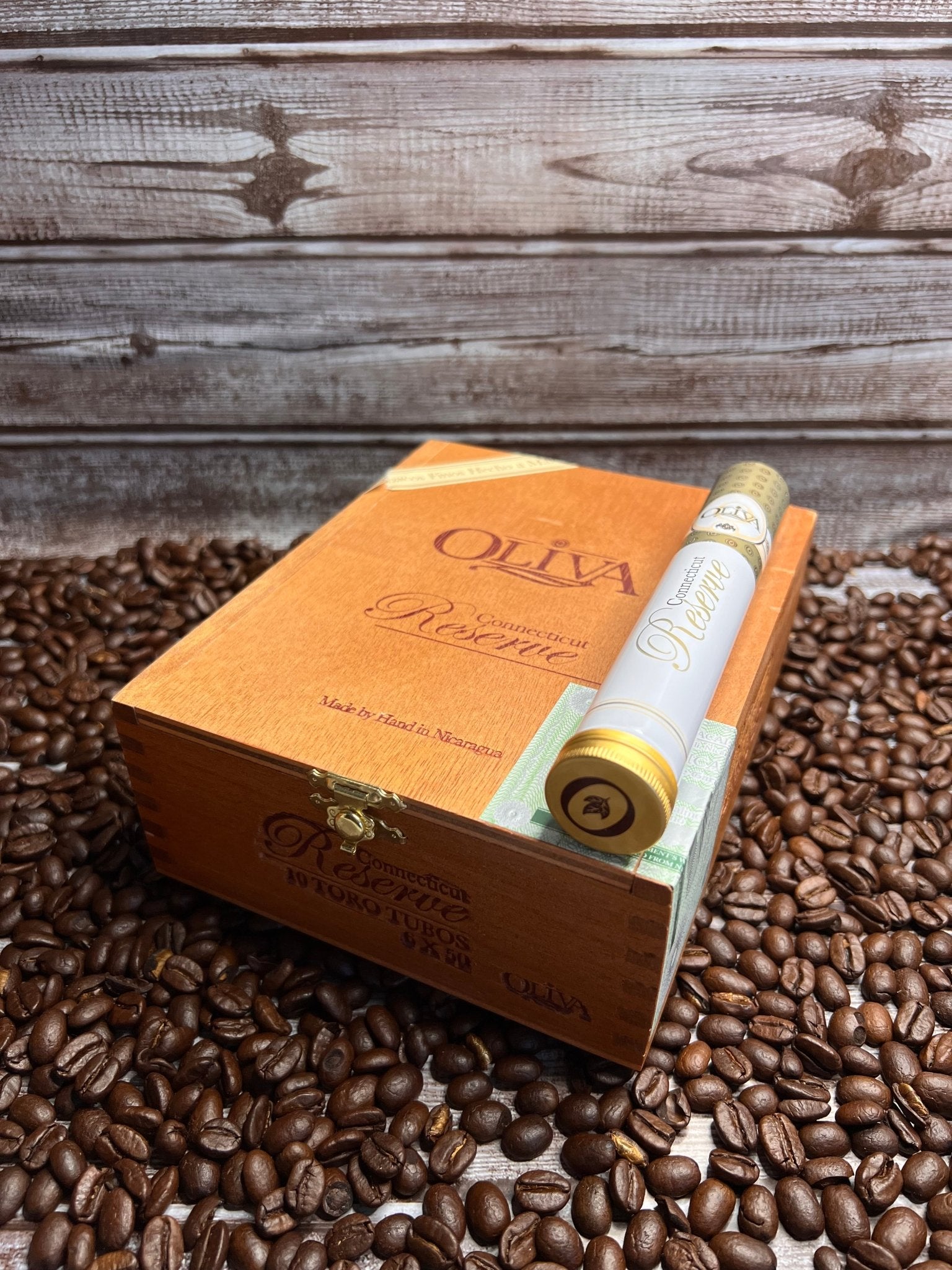 Oliva Connecticut Reserve Toro Tubo - Cigar 30