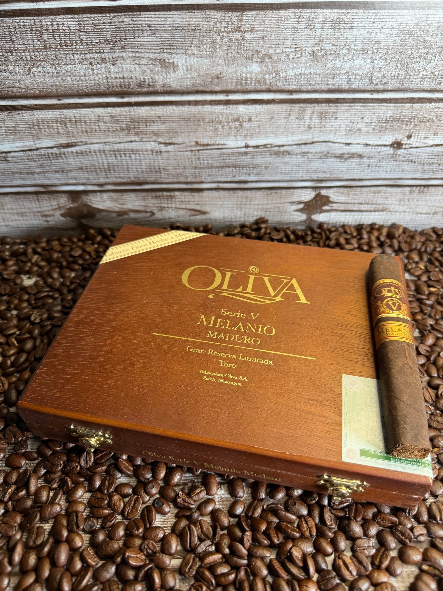 Oliva Serie V Melanio Maduro Toro - Cigar 30