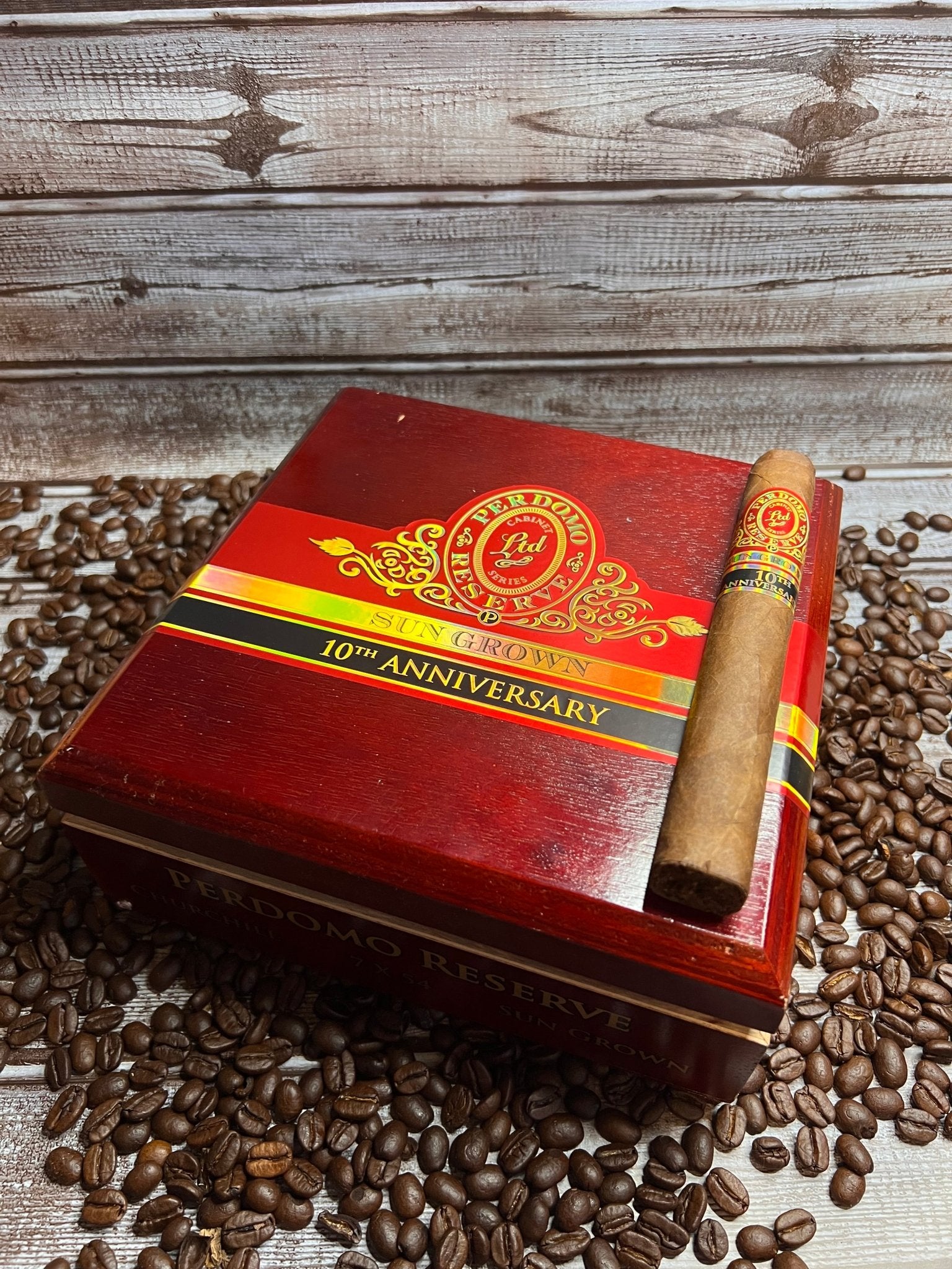 Perdomo 10th Anniversary Sungrown Churchill - Cigar 30