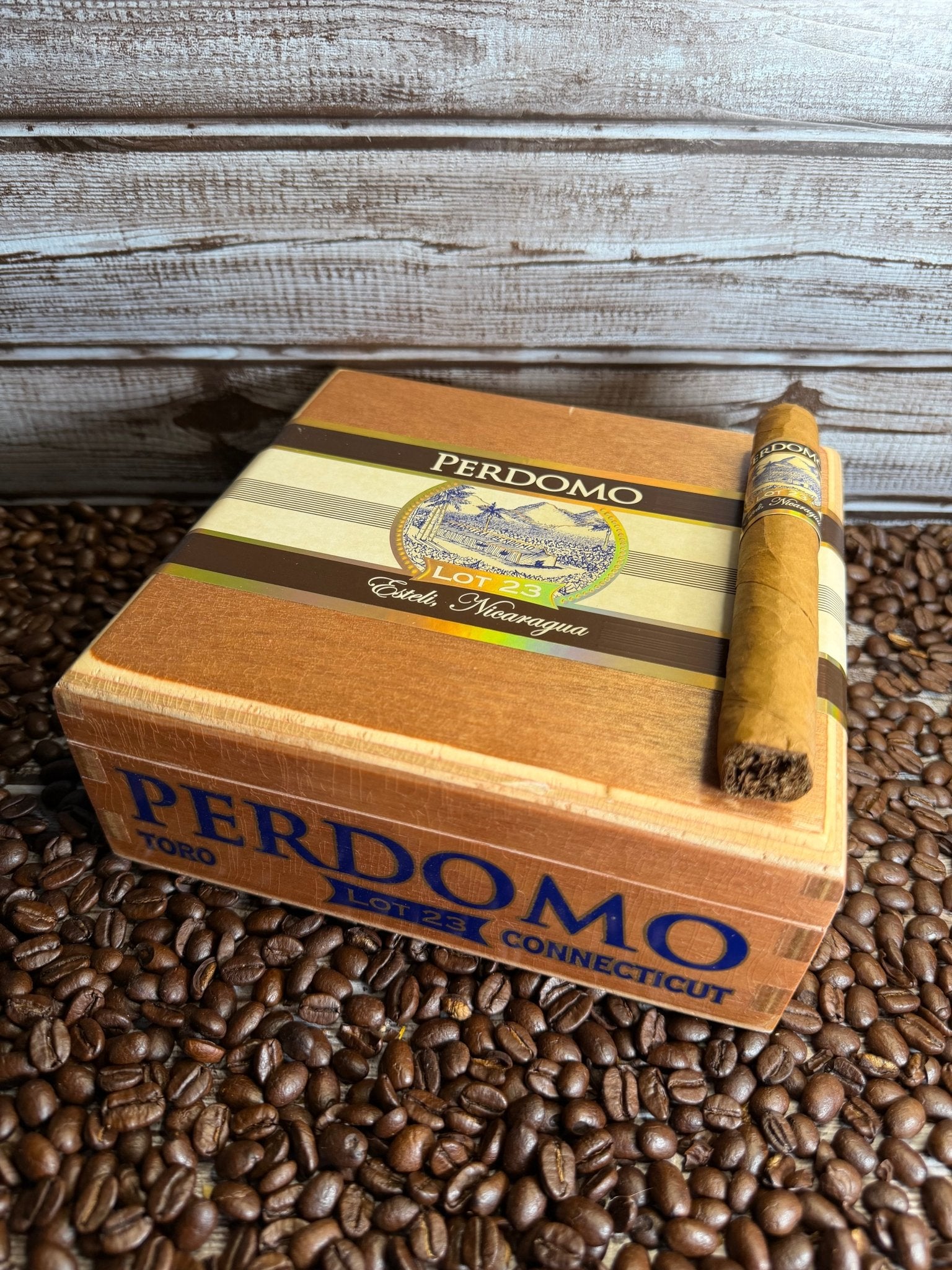 Perdomo Lot 23 Connecticut Toro - Cigar 30
