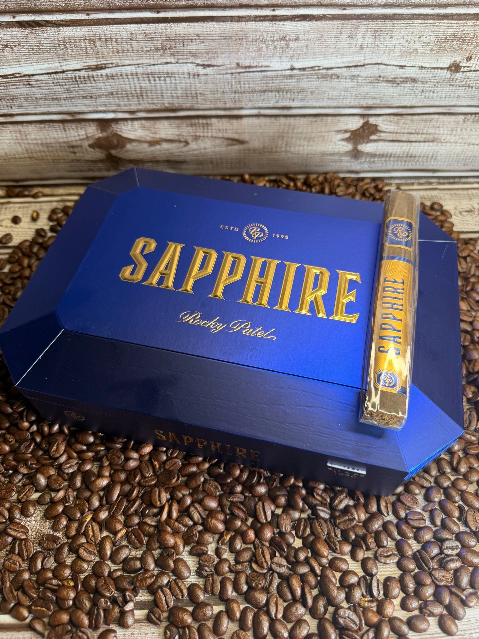 Rocky Patel Sapphire Toro - Cigar 30