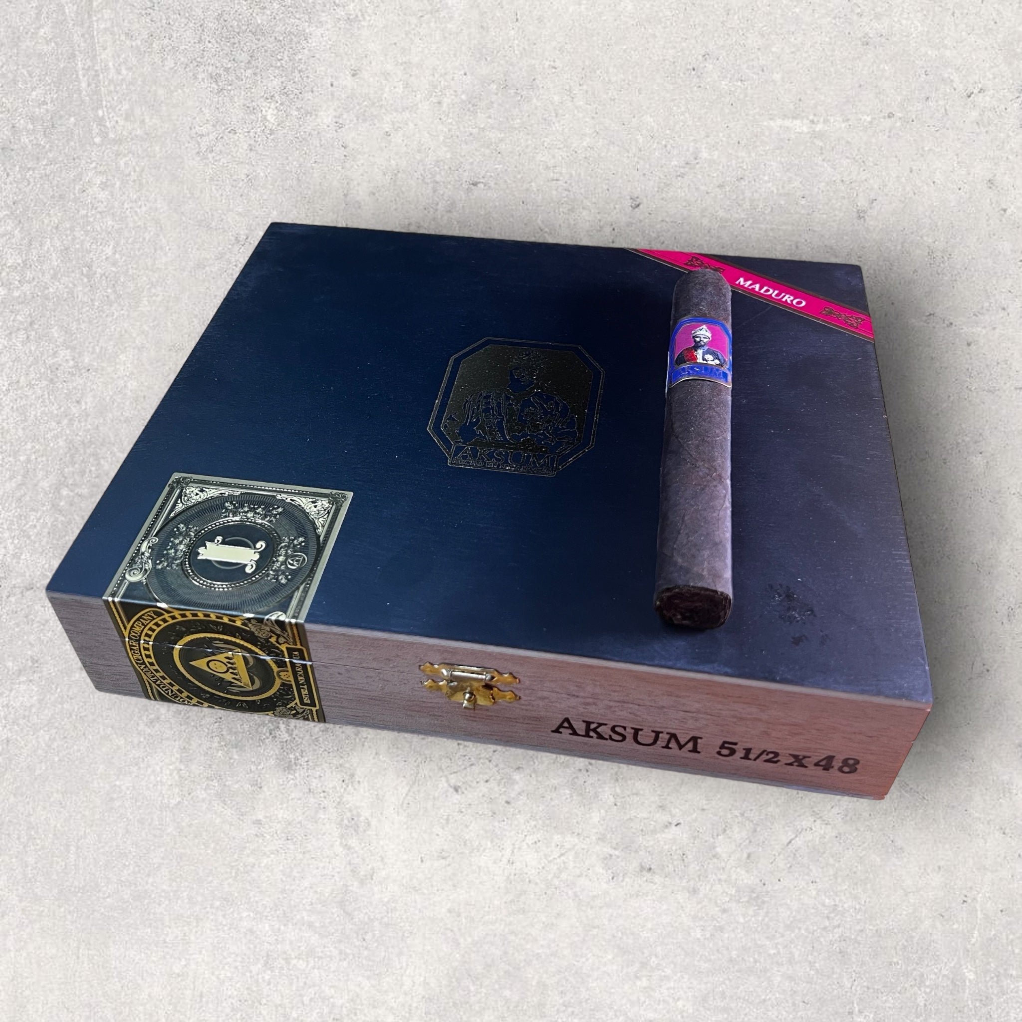 Foundation Aksum Maduro Corona Gorda - Cigar 30