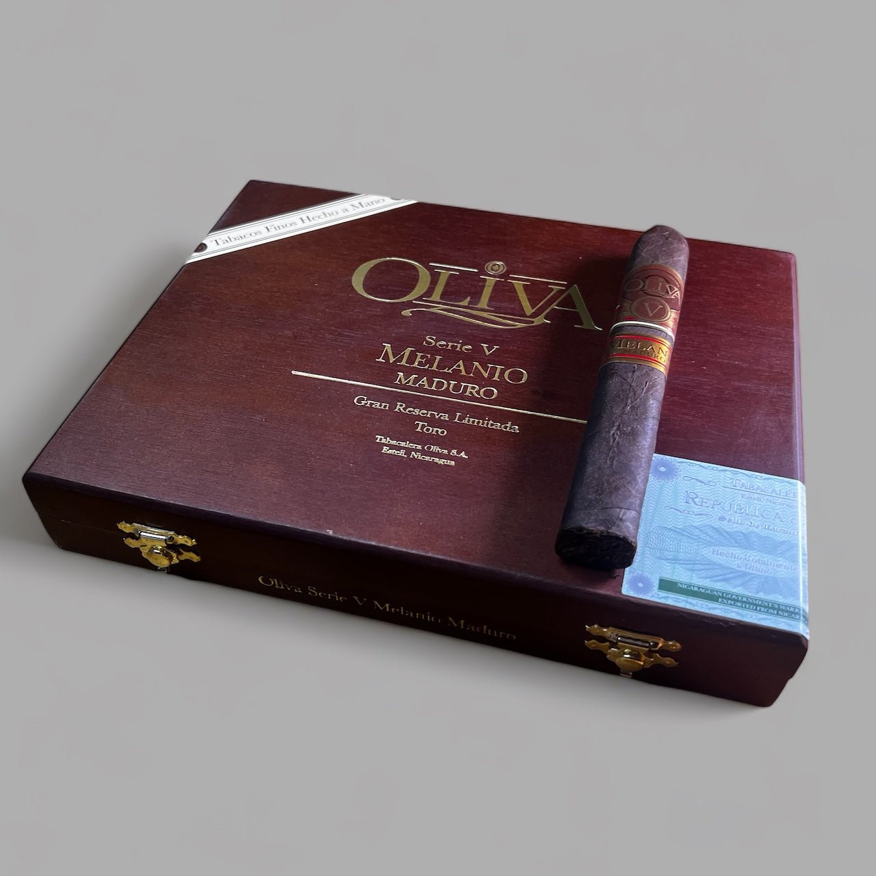 Oliva Serie V Melanio Maduro Toro - Cigar 30